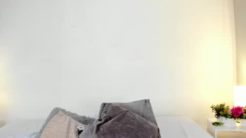 isameow online show from December 2024 11:13:01 PM