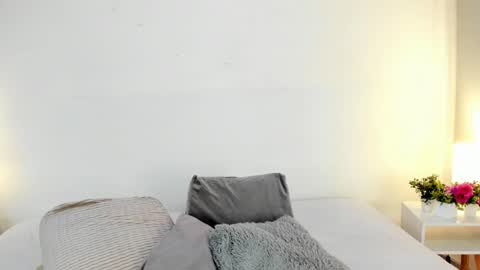 isameow online show from December 2024 09:35:01 PM