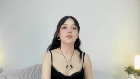 isameow online show from January 2025 09:39:02 PM