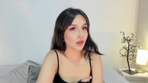 isameow online show from January 2025 10:08:02 PM