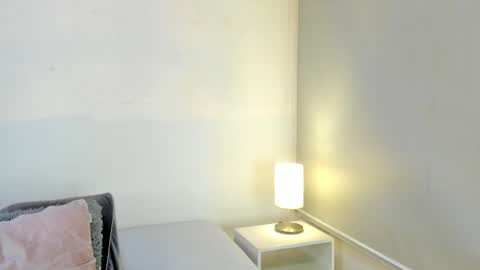 isameow online show from March 2025 03:18:02 AM