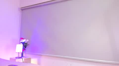 isameow online show from October 2025 01:14:01 AM