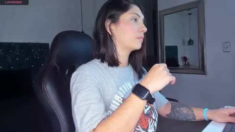 isabel  online show from January 2025 11:22:01 AM