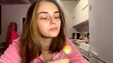 Issa online show from December 2025 01:13:01 AM