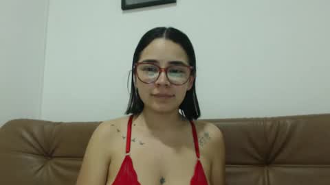 Emma online show from October 2025 03:20:02 AM