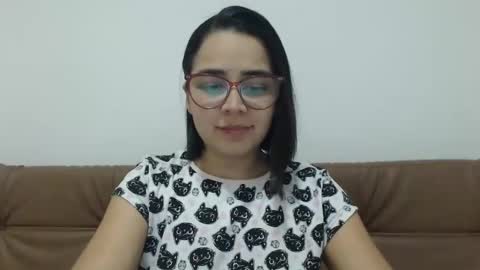 Emma online show from November 2025 03:30:02 AM