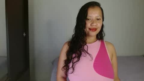 Snapshot of isis_cb17 chatting on January 2025 07:49:01 PM Isis online show from January 2025 07:49:01 PM