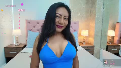 Snapshot of isis_choi chatting on July 2026 07:27:01 PM Isis Choi online show from July 2026 07:27:01 PM