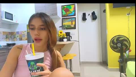 Snapshot of isis_pink chatting on June 2026 03:08:02 AM Alaya online show from June 2026 03:08:02 AM