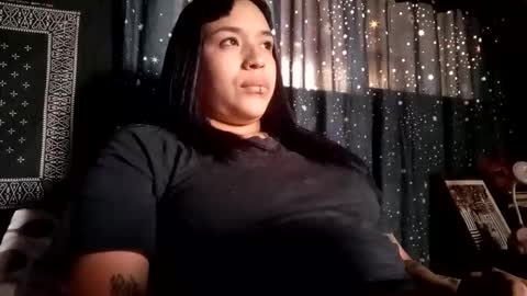 Snapshot of isisbathory chatting on November 2025 10:22:02 PM Isis online show from November 2025 10:22:02 PM