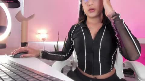 isis online show from April 2026 09:15:01 PM