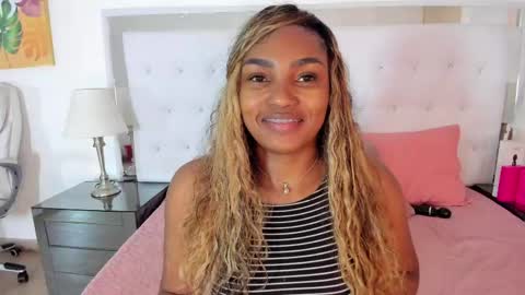 Vanessa online show from May 2026 11:40:02 AM