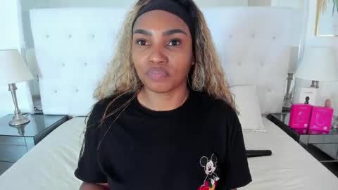 Vanessa online show from May 2026 11:39:02 AM