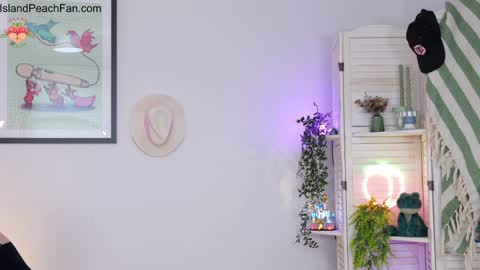 Lou  Peaches online show from March 2026 02:33:01 PM