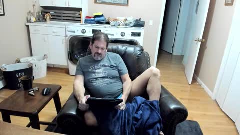 Jim online show from November 2025 09:12:02 AM