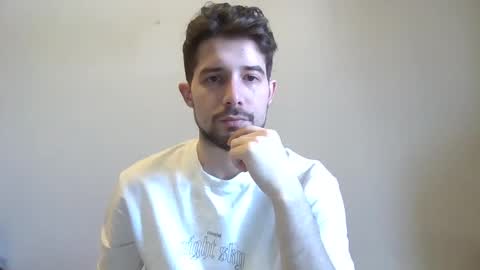 islaysince97 online show from April 2026 11:22:02 AM