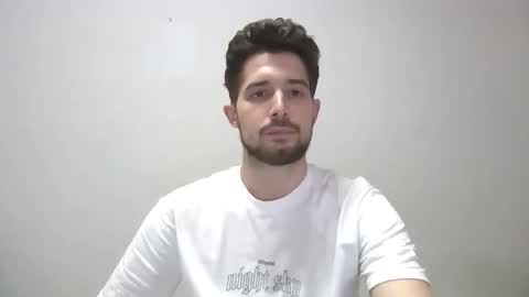 islaysince97 online show from April 2026 12:19:02 PM