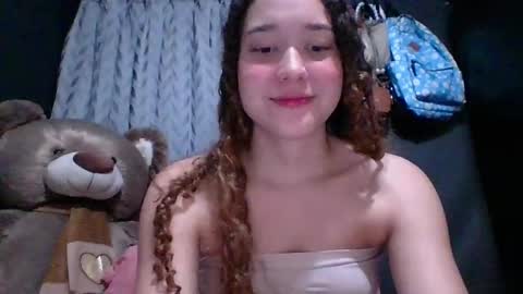 Snapshot of issa30213 chatting on September 2025 01:10:01 AM Issa online show from September 2025 01:10:01 AM