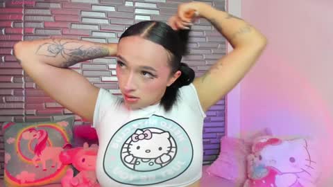 Snapshot of issa_garcia chatting on January 2025 02:05:01 PM I S S A B E L A Igissaa ax Xlittleissa online show from January 2025 02:05:01 PM