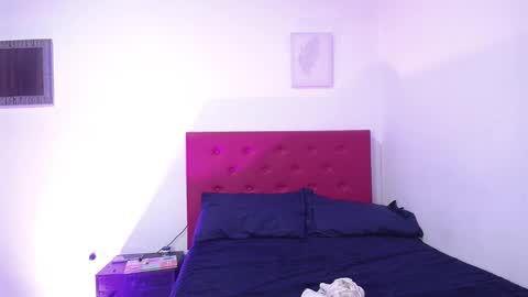 issa_kitty online show from December 2024 03:20:02 PM