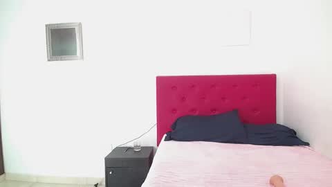 issa_kitty online show from December 2024 02:58:02 PM