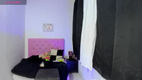 issa_kitty online show from October 2025 11:12:02 PM