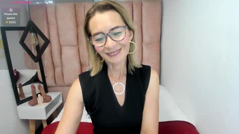 ISSA MILF online show from March 2026 01:28:01 PM