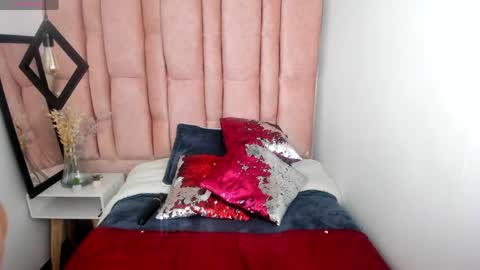 ISSA MILF online show from May 2026 02:45:01 PM