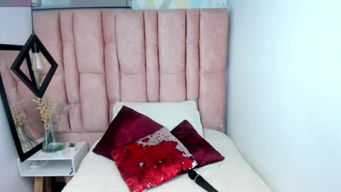 ISSA MILF online show from May 2026 01:50:01 PM
