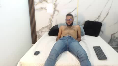 Issack online show from April 2026 04:05:02 AM