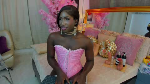 Snapshot of isseymz chatting on December 2024 10:28:01 AM Iseey online show from December 2024 10:28:01 AM