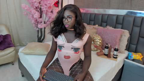 Snapshot of isseymz chatting on January 2025 09:15:02 AM Iseey online show from January 2025 09:15:02 AM