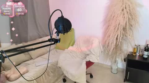 Snapshot of isseymz chatting on February 2026 03:13:02 AM Iseey online show from February 2026 03:13:02 AM