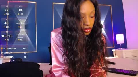 Snapshot of issyrosse chatting on February 2025 03:21:02 PM Isabelle online show from February 2025 03:21:02 PM