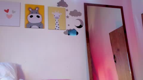 Snapshot of itahisa_cute chatting on February 2025 12:25:02 PM itahisa online show from February 2025 12:25:02 PM