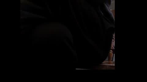 Snapshot of ital25usa chatting on December 2024 03:47:02 AM ital25usa online show from December 2024 03:47:02 AM