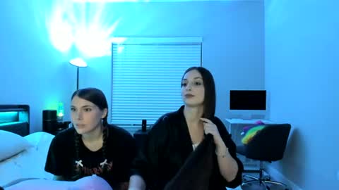 Bella Bloom online show from July 2026 05:03:02 AM
