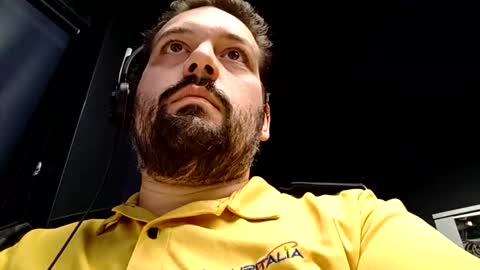 Snapshot of italianbigboy93 chatting on October 2025 08:23:02 AM italianbigboy93 online show from October 2025 08:23:02 AM