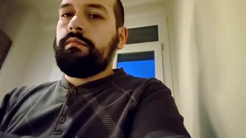 Snapshot of italianbigboy93 chatting on November 2025 04:31:02 PM italianbigboy93 online show from November 2025 04:31:02 PM