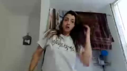 italianqueenn69 online show from August 2026 04:55:01 PM