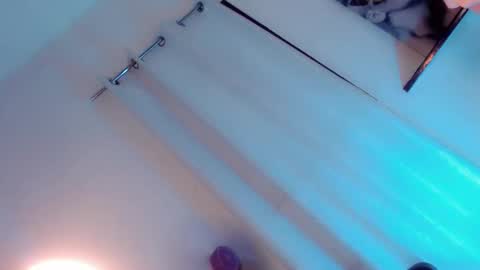 EZZIE online show from February 2025 09:52:02 PM