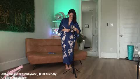 Snapshot of itsabbyrose_ chatting on November 2025 03:23:02 PM Abby Rose online show from November 2025 03:23:02 PM