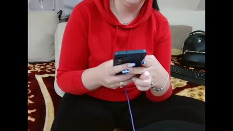 Snapshot of itsbustymommy chatting on January 2026 07:59:02 PM Busty mommy online show from January 2026 07:59:02 PM