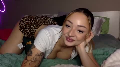 Snapshot of itsduchess chatting on December 2025 01:23:02 AM Duchess online show from December 2025 01:23:02 AM