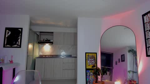 lau online show from December 2024 03:37:01 AM