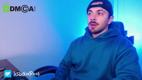 Snapshot of itslukiepooh chatting on November 2025 01:27:02 AM Itslukiepooh online show from November 2025 01:27:02 AM