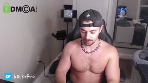 Snapshot of itslukiepooh chatting on January 2026 01:32:01 AM Itslukiepooh online show from January 2026 01:32:01 AM