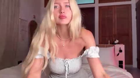 Snapshot of itslunaaaaa chatting on July 2026 02:58:02 AM Luna online show from July 2026 02:58:02 AM