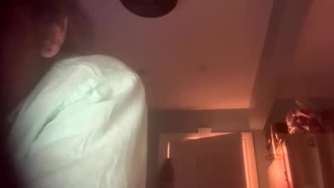 Snapshot of itsmerivo chatting on April 2026 04:41:01 AM itsmerivo online show from April 2026 04:41:01 AM