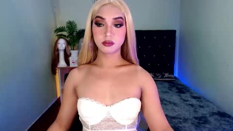 Sofia online show from November 2025 08:03:01 AM